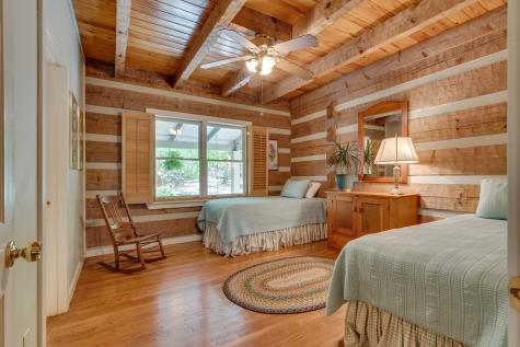 2205 Lakeshore Drive Monteagle TN 37356