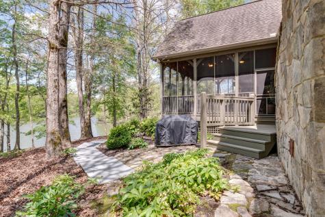 2205 Lakeshore Drive Monteagle TN 37356