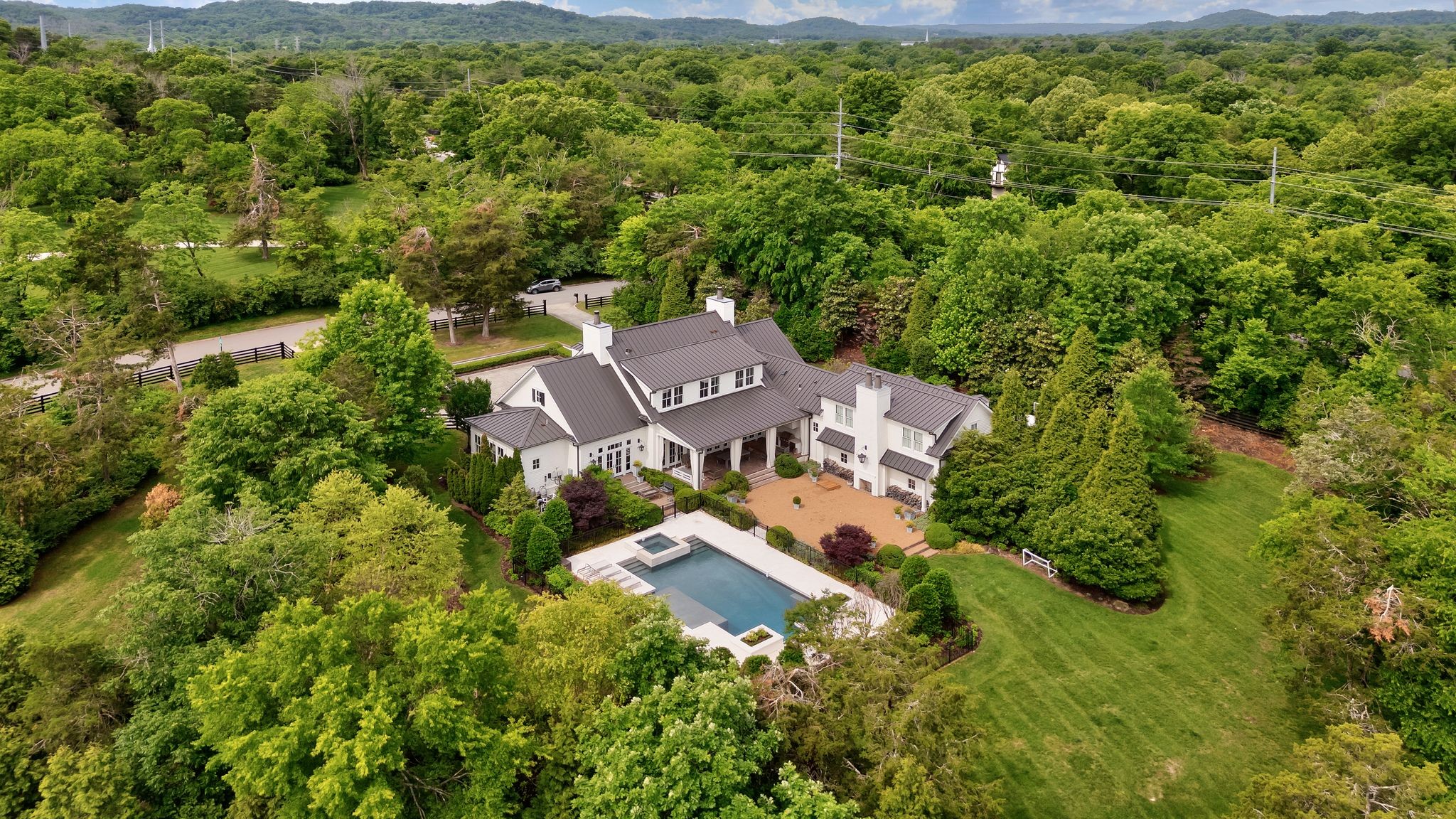 2 Bridleway Trail Nashville TN 37215