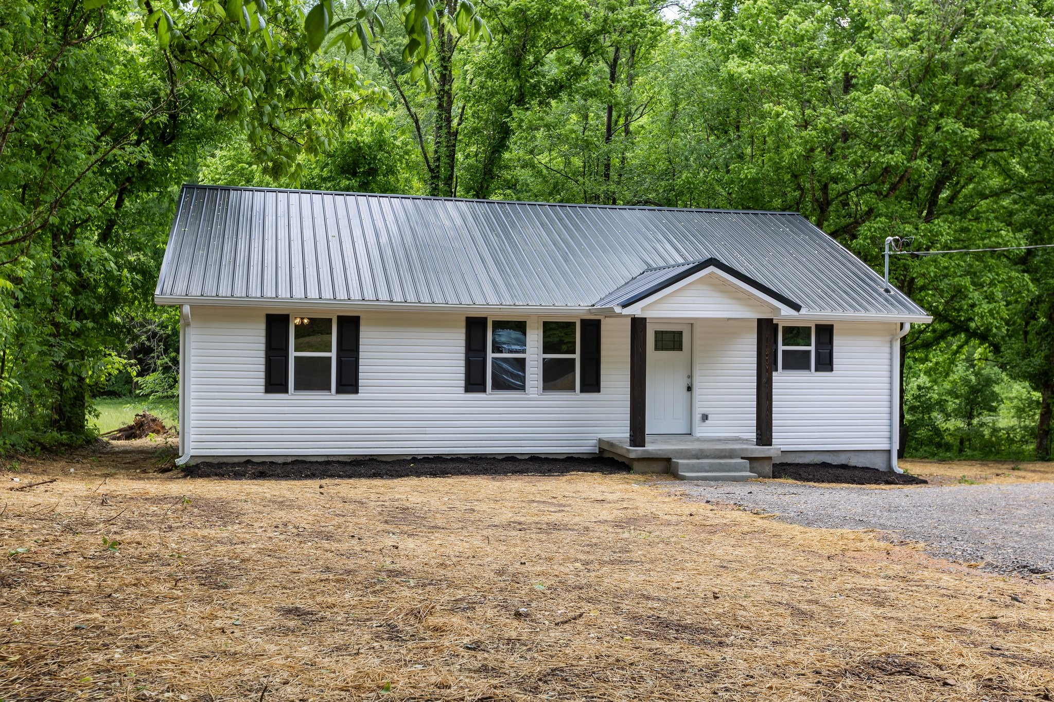 1591 Marsh Creek Road Linden TN 37096