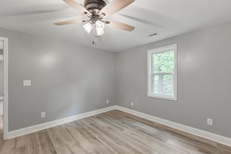 1591 Marsh Creek Road Linden TN 37096