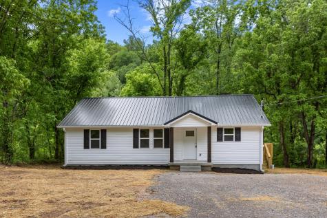 1591 Marsh Creek Road Linden TN 37096