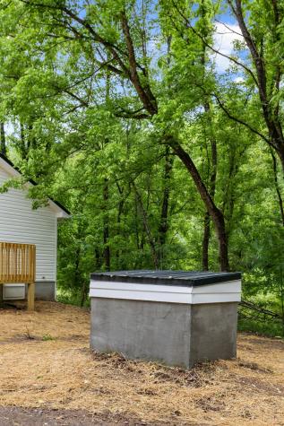 1591 Marsh Creek Road Linden TN 37096