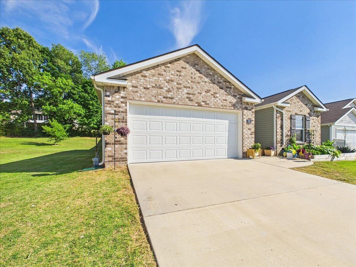 703 Tellico Avenue, W Athens TN 37303