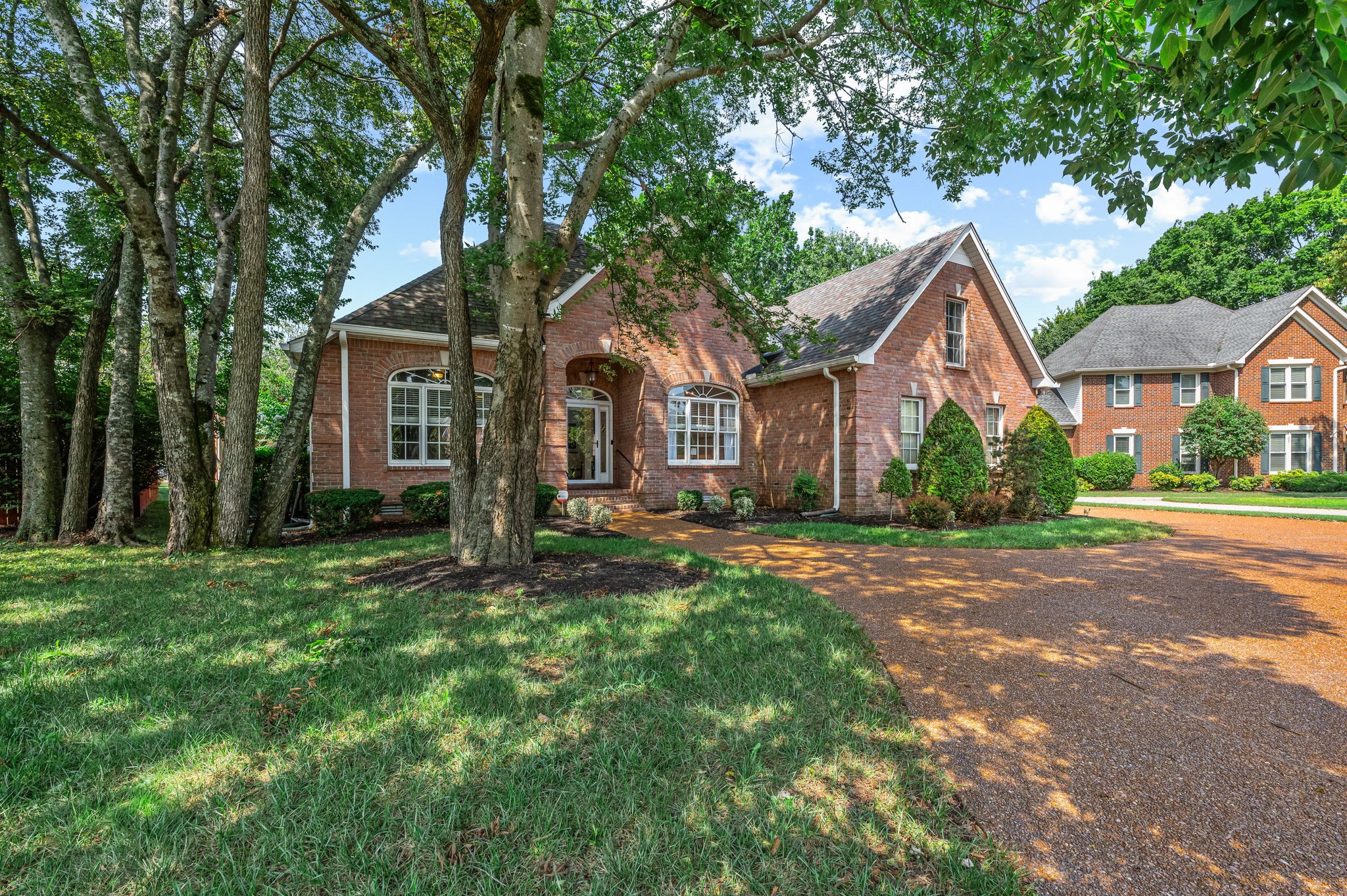 2714 Crazy Horse Murfreesboro TN 37127