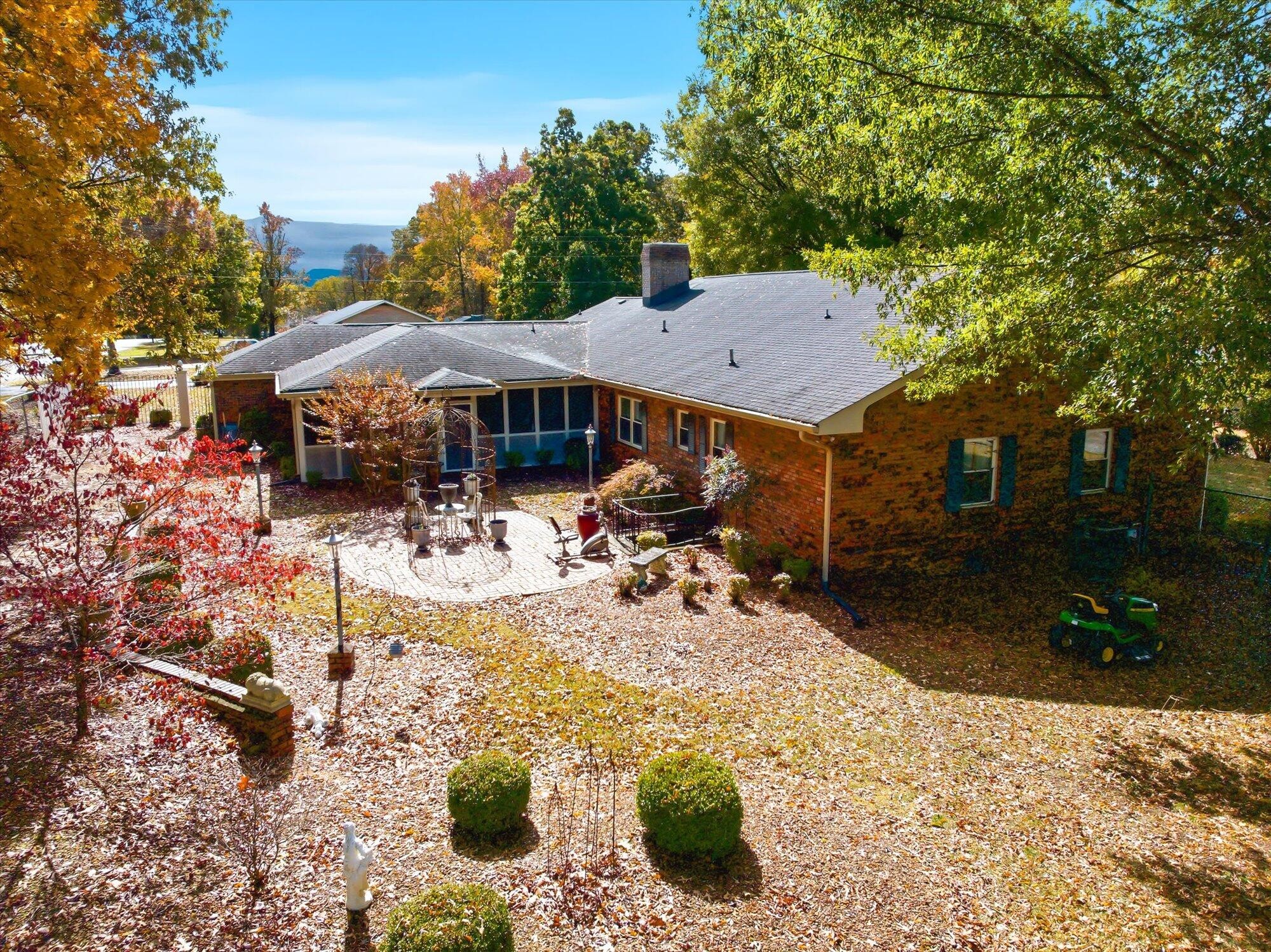 715 Harren Court Etowah TN 37331