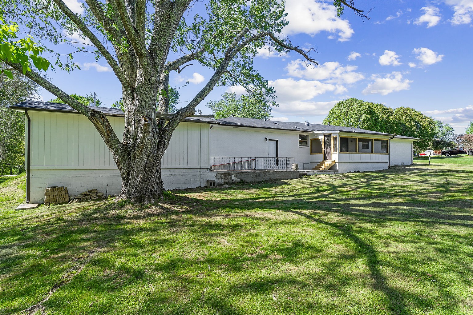157 Sandra Lane Crossville TN 38555