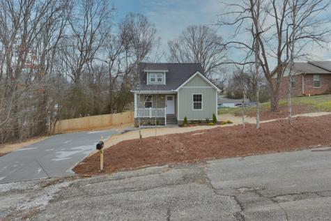 904 W 5th Street Dickson TN 37055