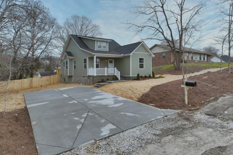 904 W 5th Street Dickson TN 37055