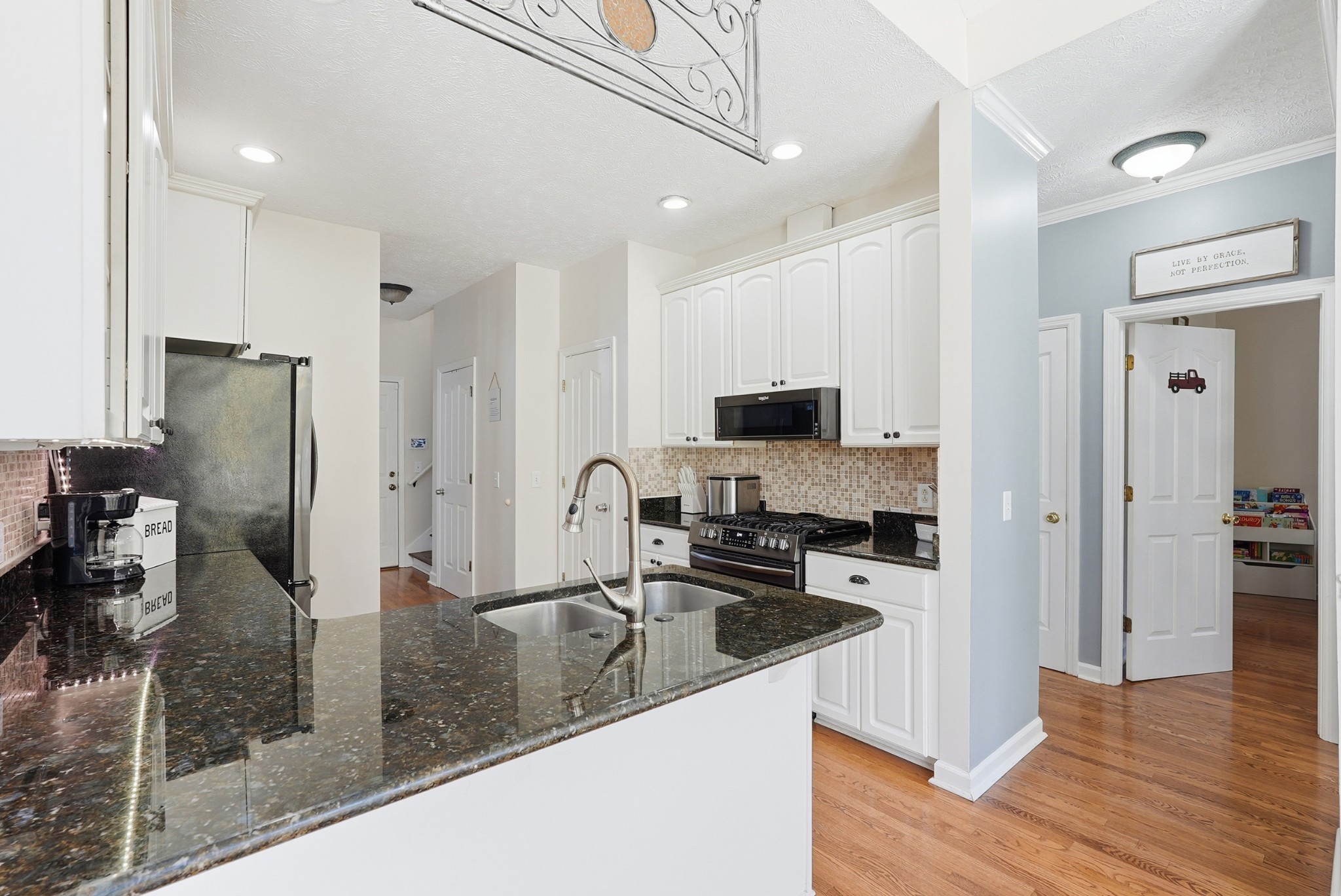 152 Covington Bend White House TN 37188