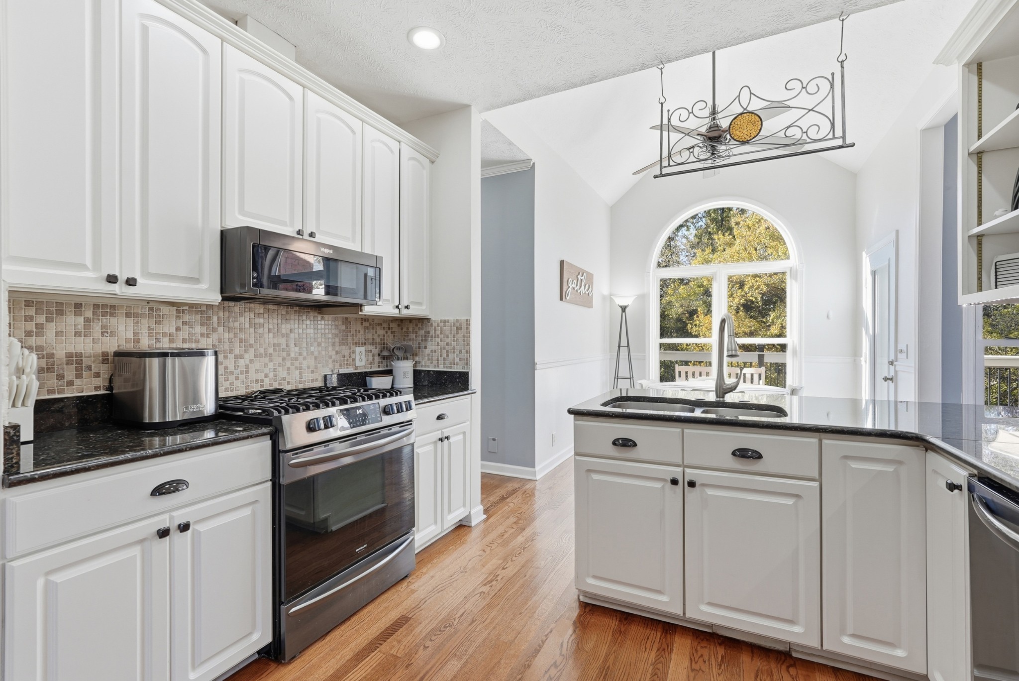 152 Covington Bend White House TN 37188