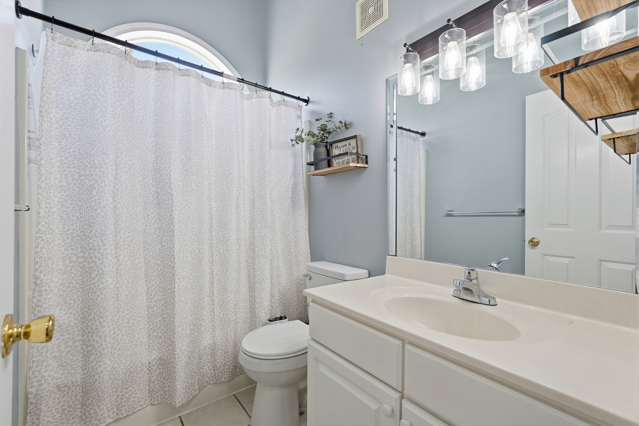 152 Covington Bend White House TN 37188
