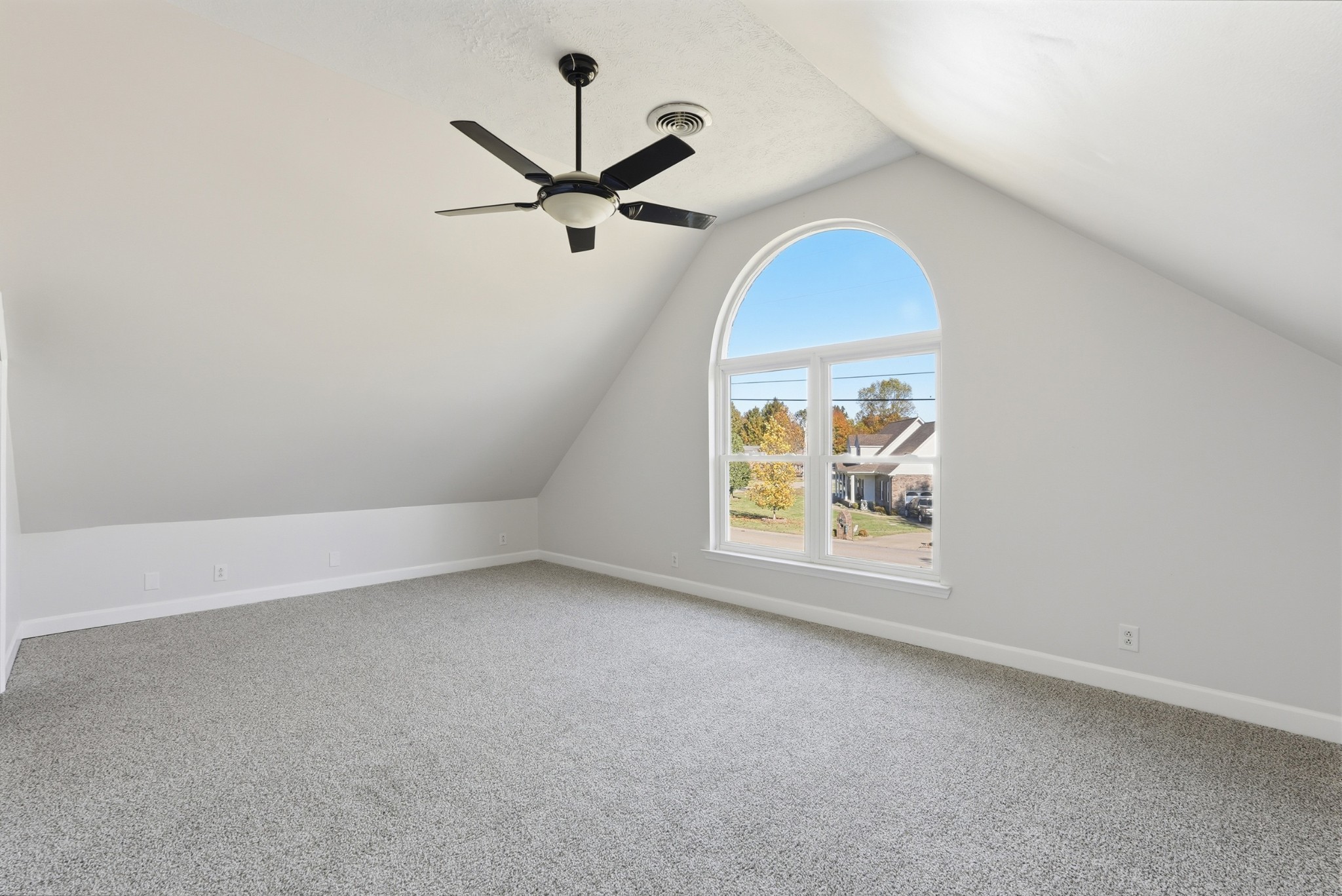 152 Covington Bend White House TN 37188
