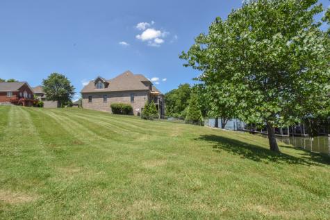 131 Lake Harbor Drive Hendersonville TN 37075