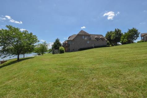 131 Lake Harbor Drive Hendersonville TN 37075