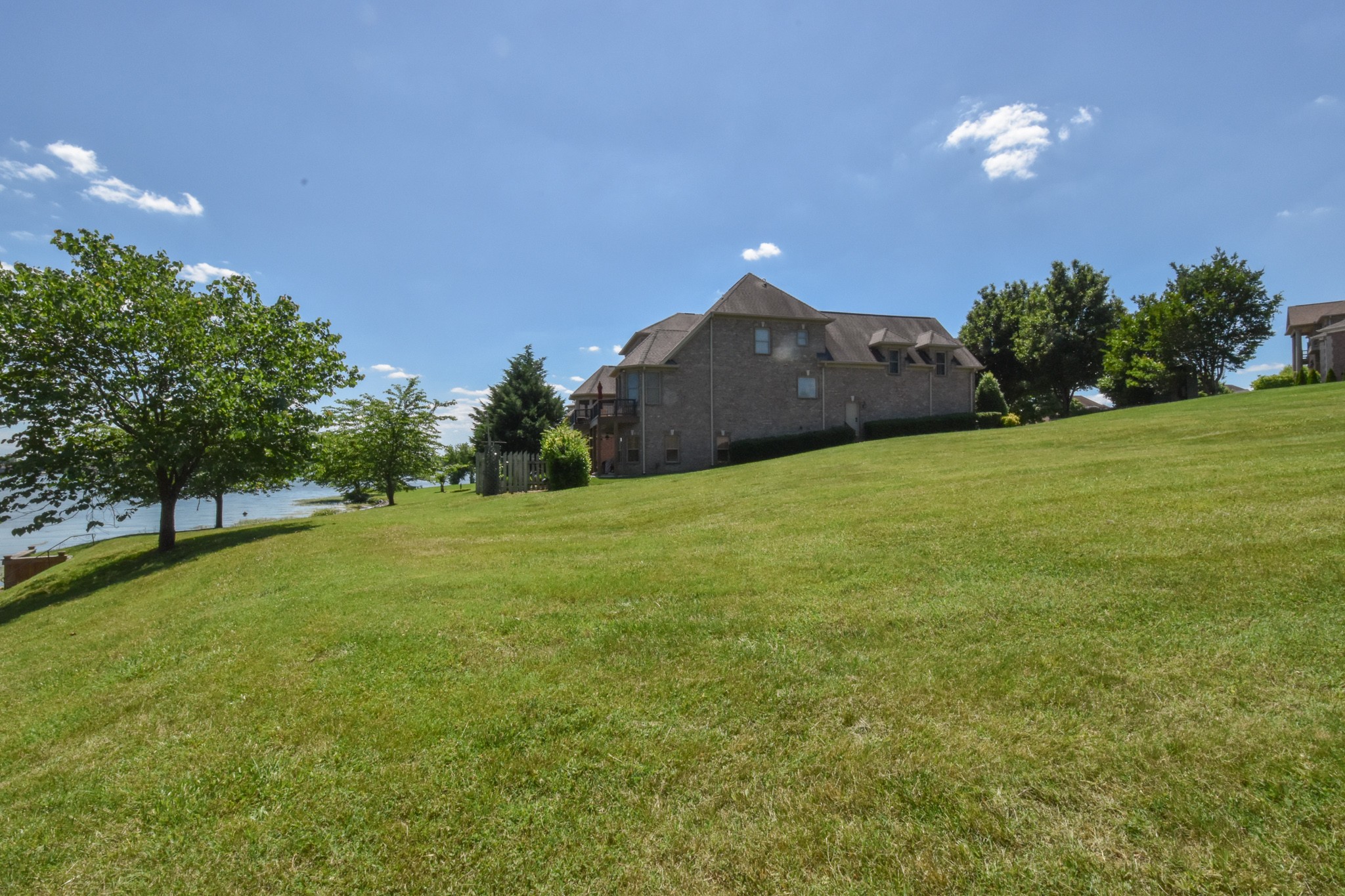 131 Lake Harbor Drive Hendersonville TN 37075