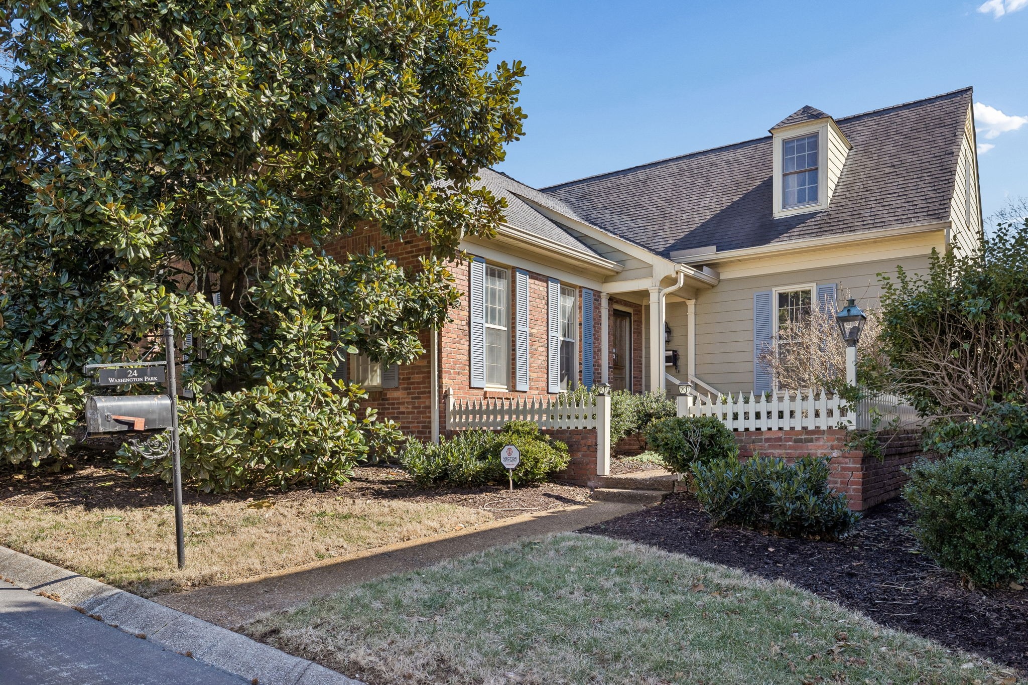 24 Washington Park Nashville TN 37205