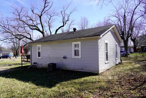 413 W Mcglothlin Street Portland TN 37148