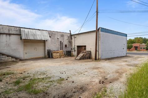 458 W Main Street Waverly TN 37185