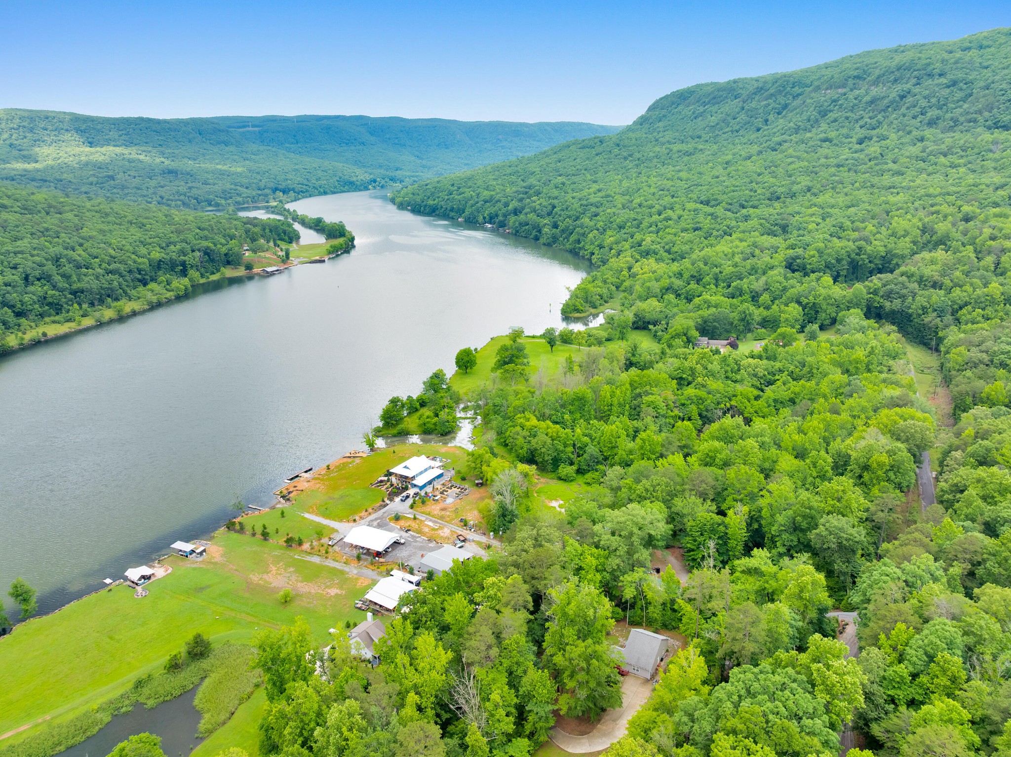 13442 Mullins Cove Road Whitwell TN 37397