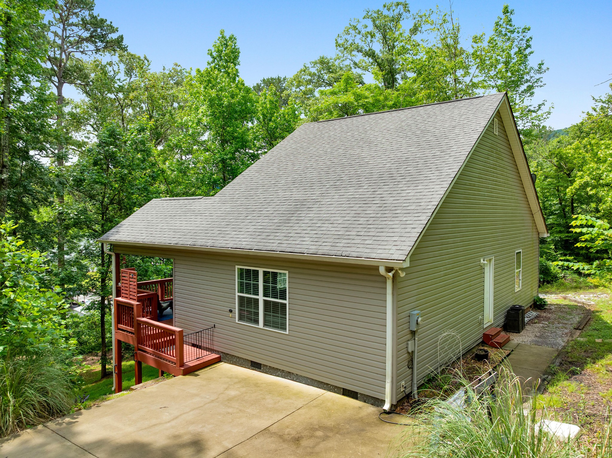13442 Mullins Cove Road Whitwell TN 37397