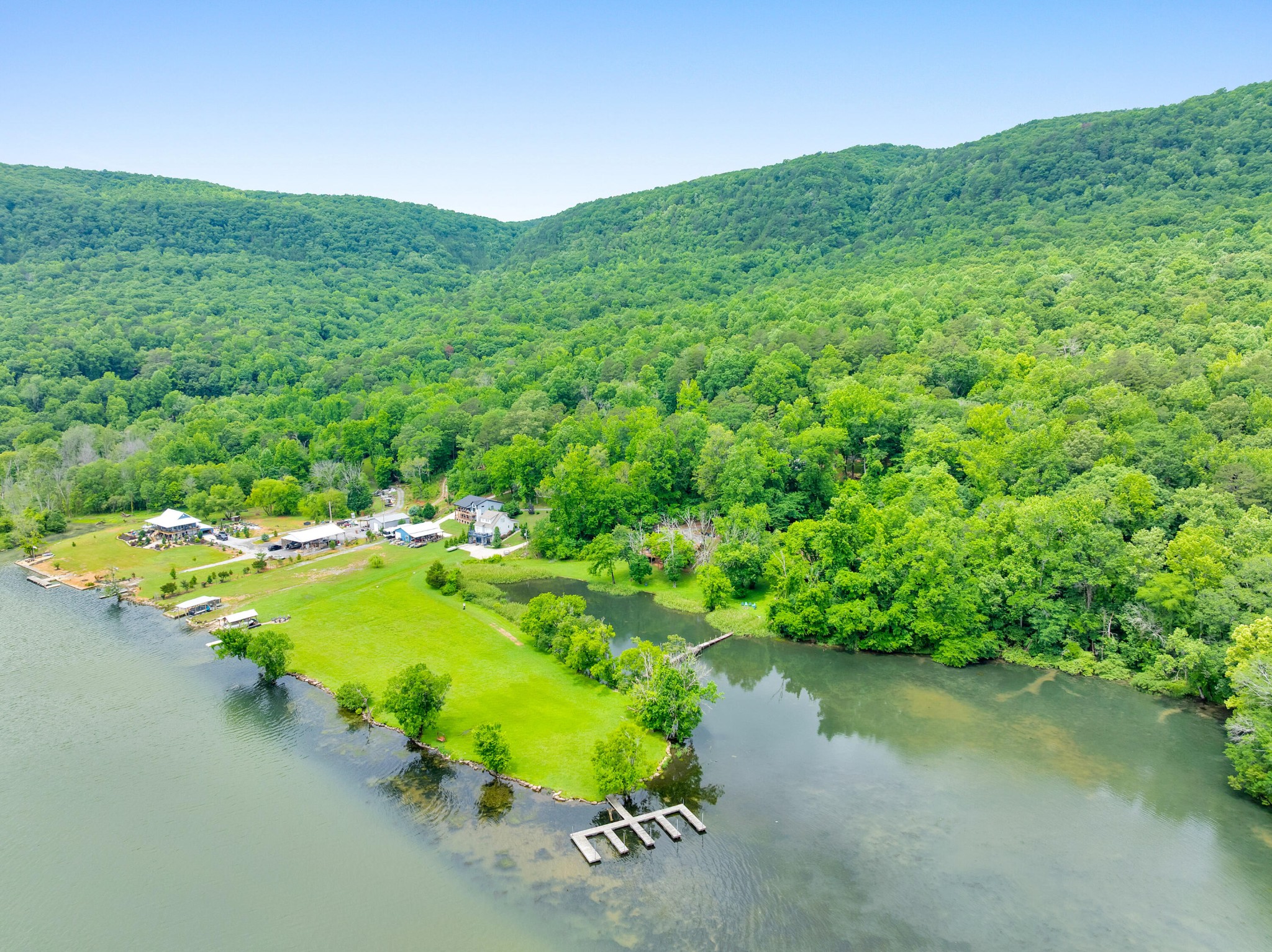 13442 Mullins Cove Road Whitwell TN 37397