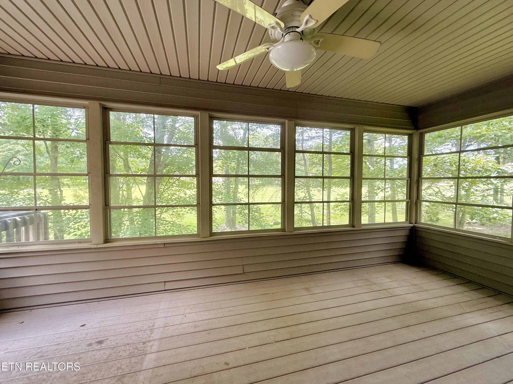 17 Kenwood Court Crossville TN 38558
