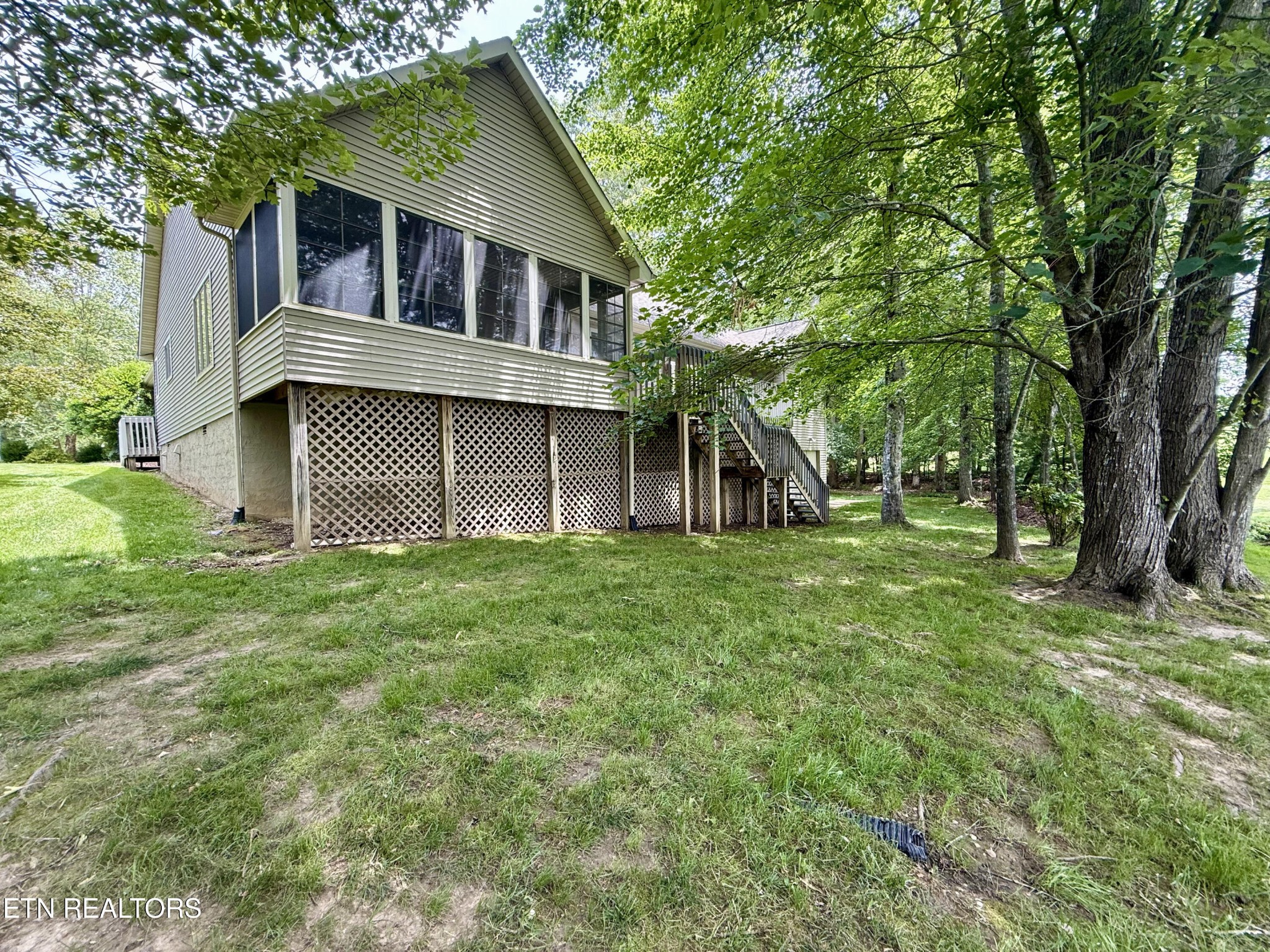 17 Kenwood Court Crossville TN 38558