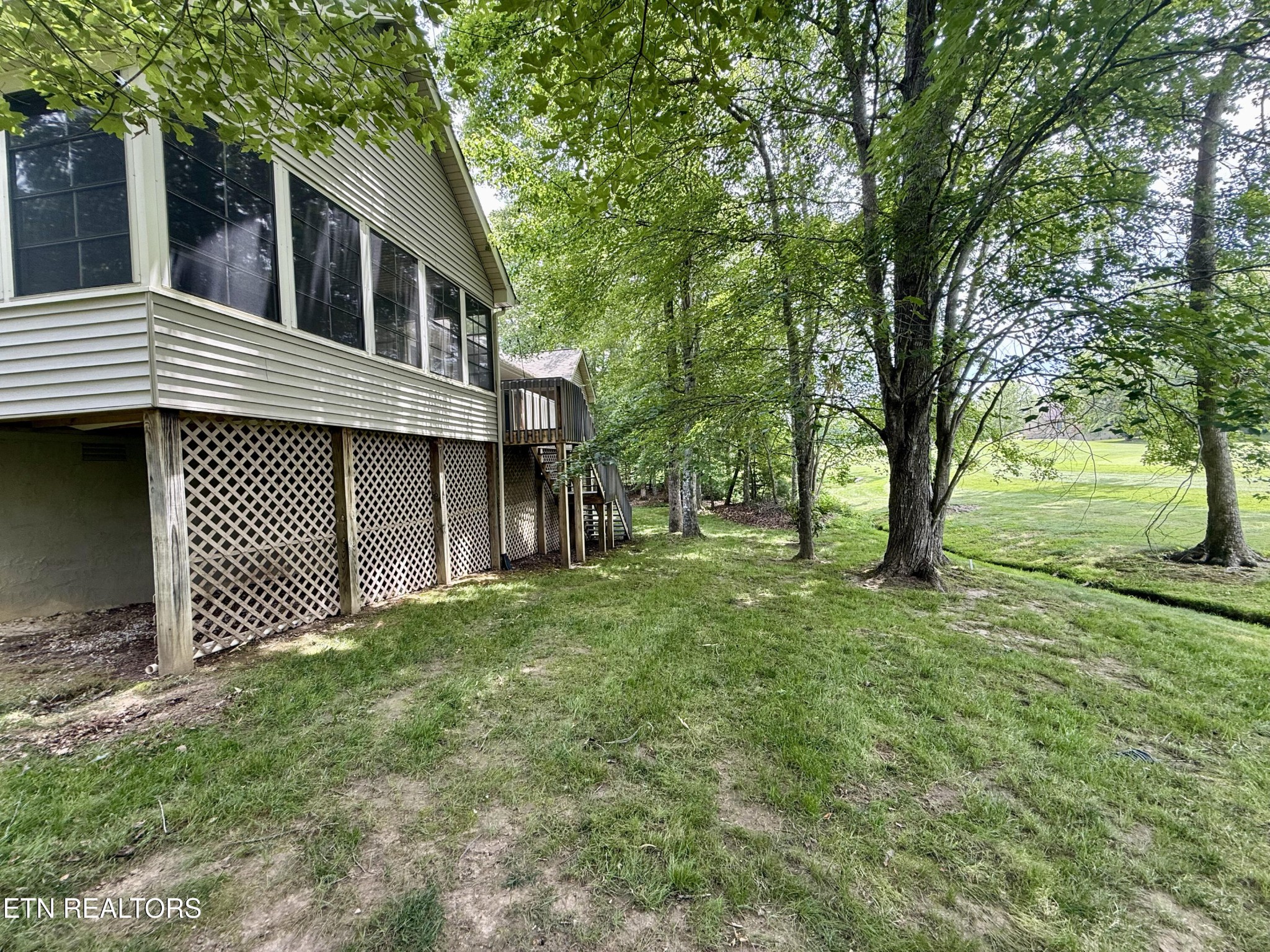 17 Kenwood Court Crossville TN 38558