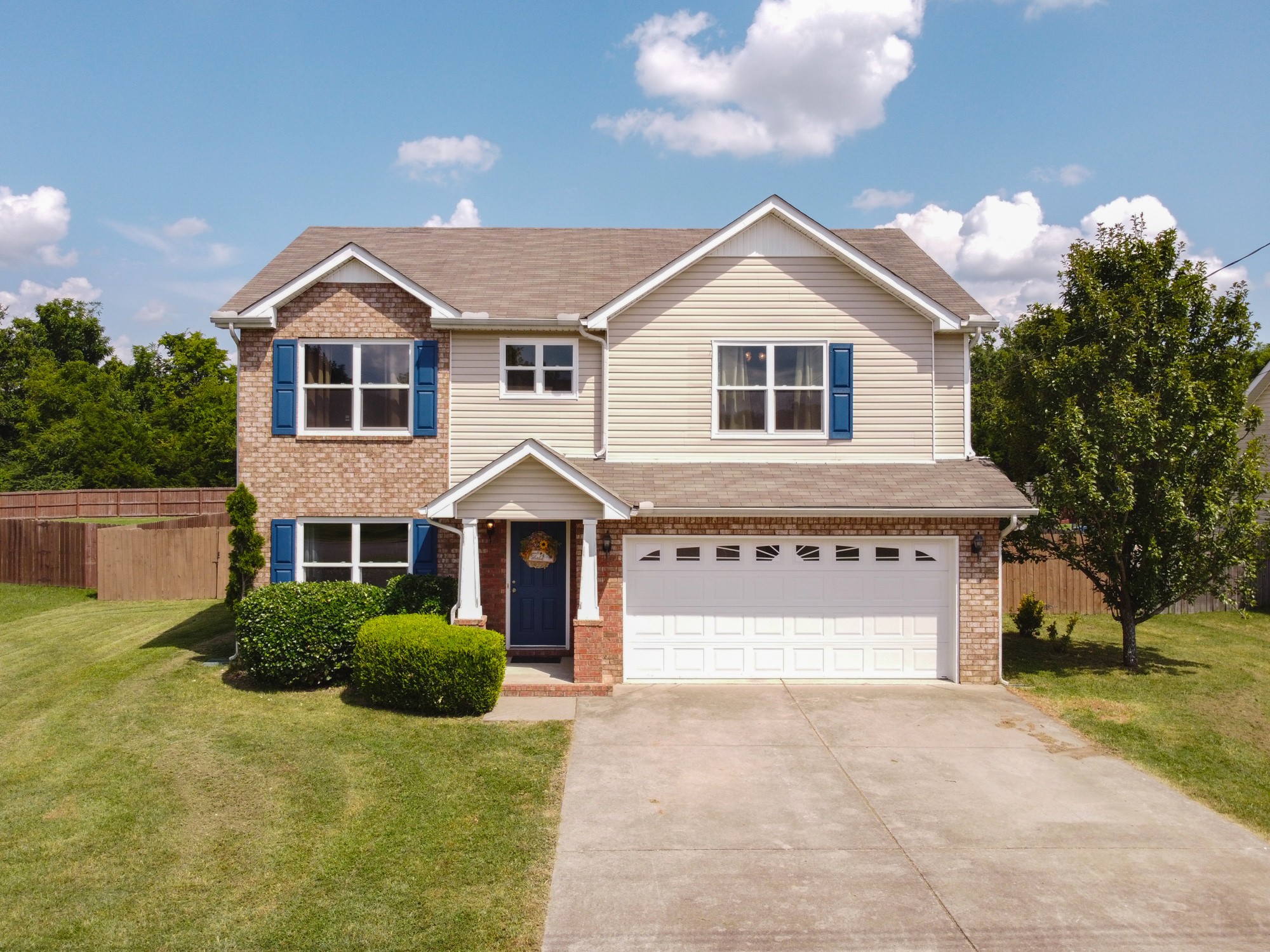 112 Macaw Lane La Vergne TN 37086