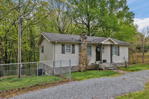 935 Keen Hollow Road Westmoreland TN 37186