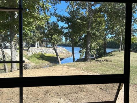 942 Lexi Lane Clifton TN 38425