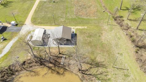 942 Lexi Lane Clifton TN 38425