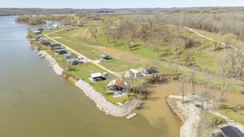 942 Lexi Lane Clifton TN 38425