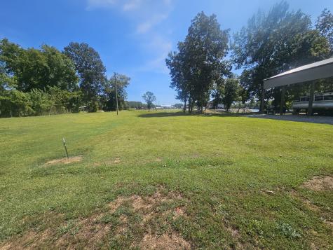 942 Lexi Lane Clifton TN 38425