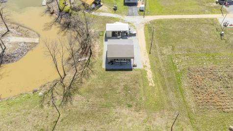 942 Lexi Lane Clifton TN 38425