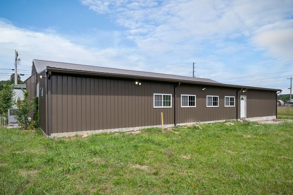 14127 Crossville Highway Sparta TN 38583