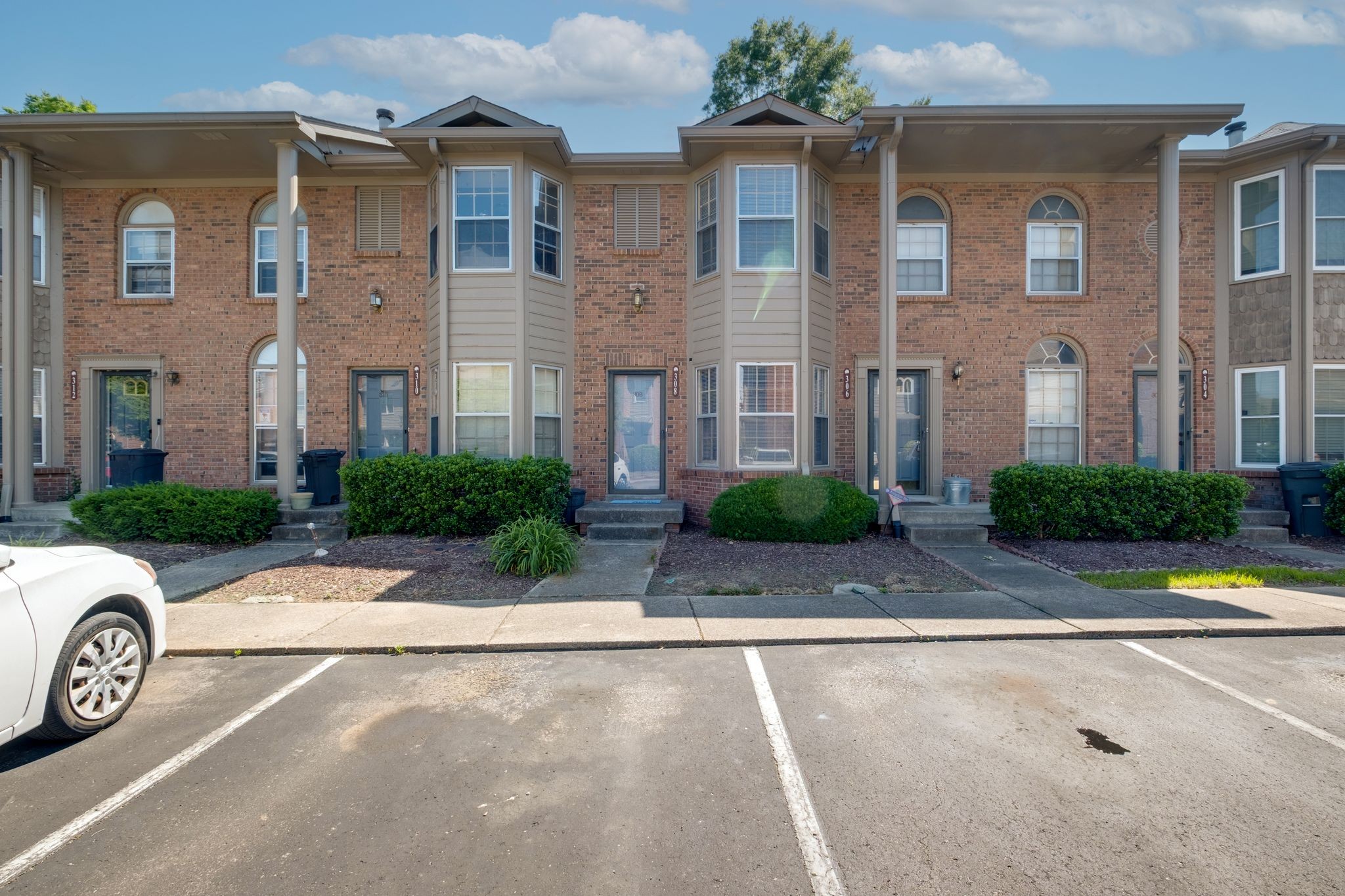 308 Hickory Place Nashville TN 37214