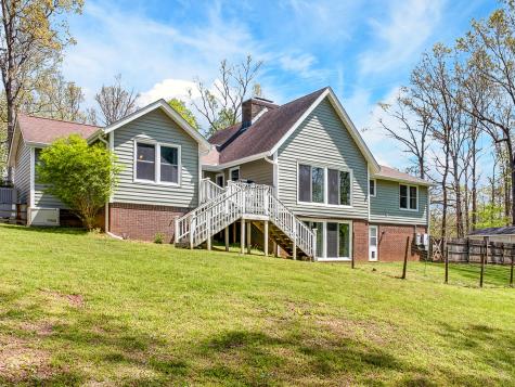 1040 Williams Drive White Bluff TN 37187