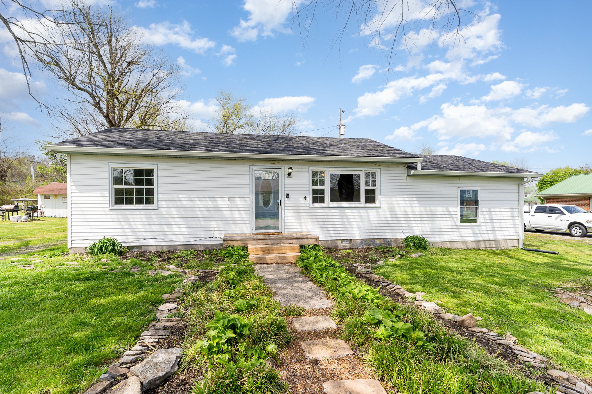 34 Cooper Avenue Auburntown TN 37016