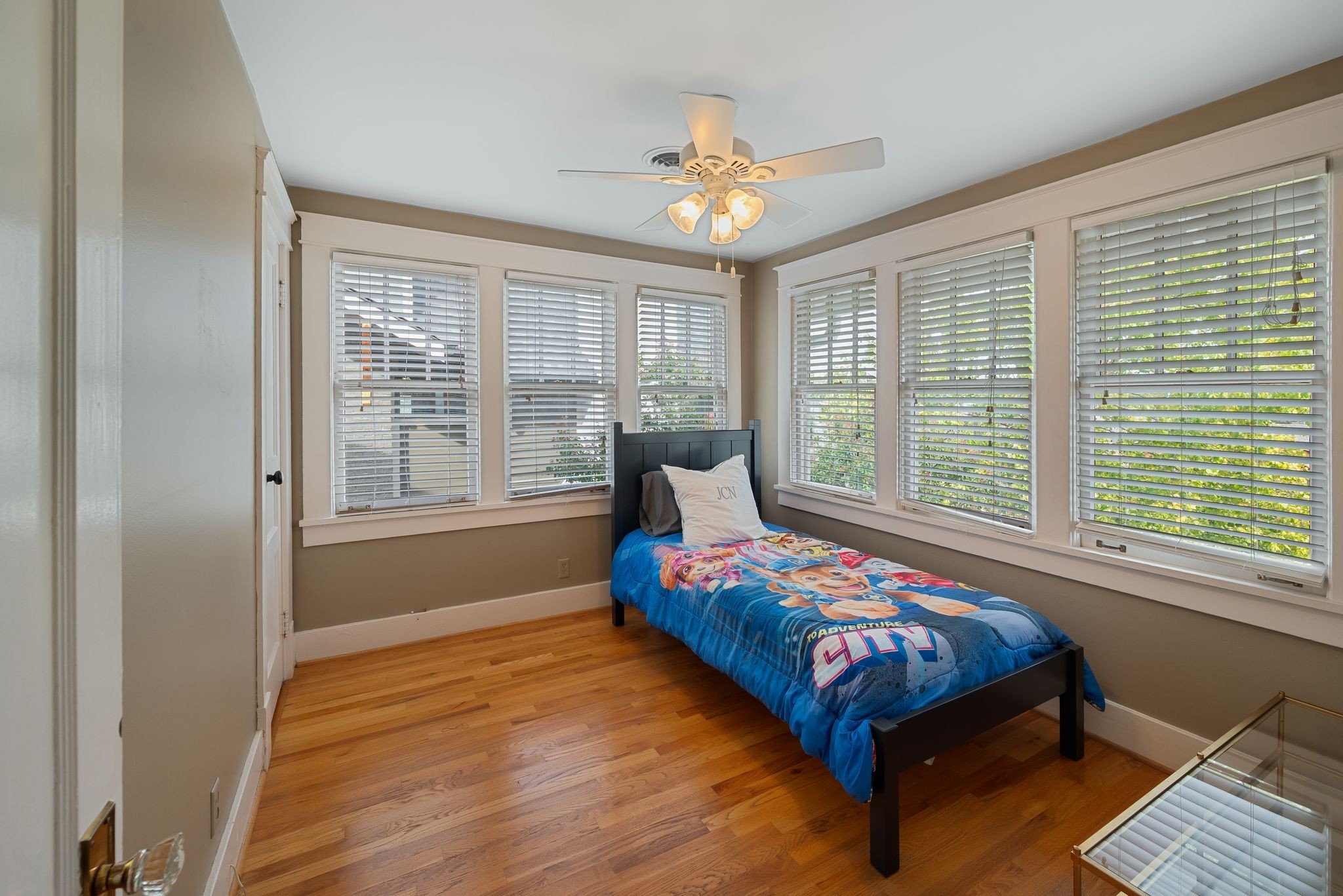 2402 Oakland Avenue Nashville TN 37212