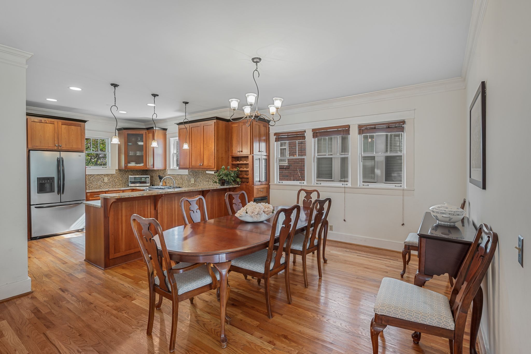2402 Oakland Avenue Nashville TN 37212