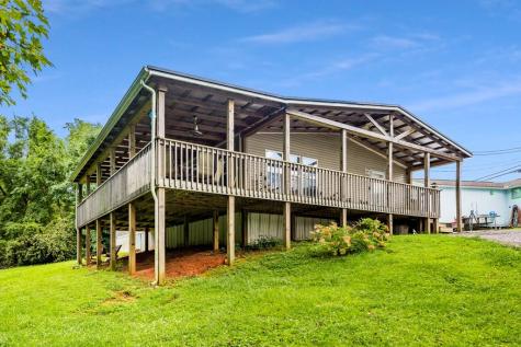 6826 Smithville Highway Silver Point TN 38582