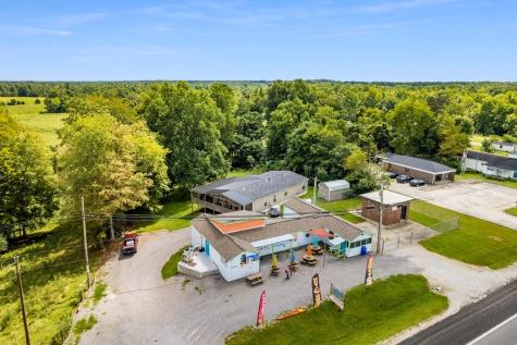6826 Smithville Highway Silver Point TN 38582