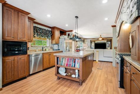 6826 Smithville Highway Silver Point TN 38582