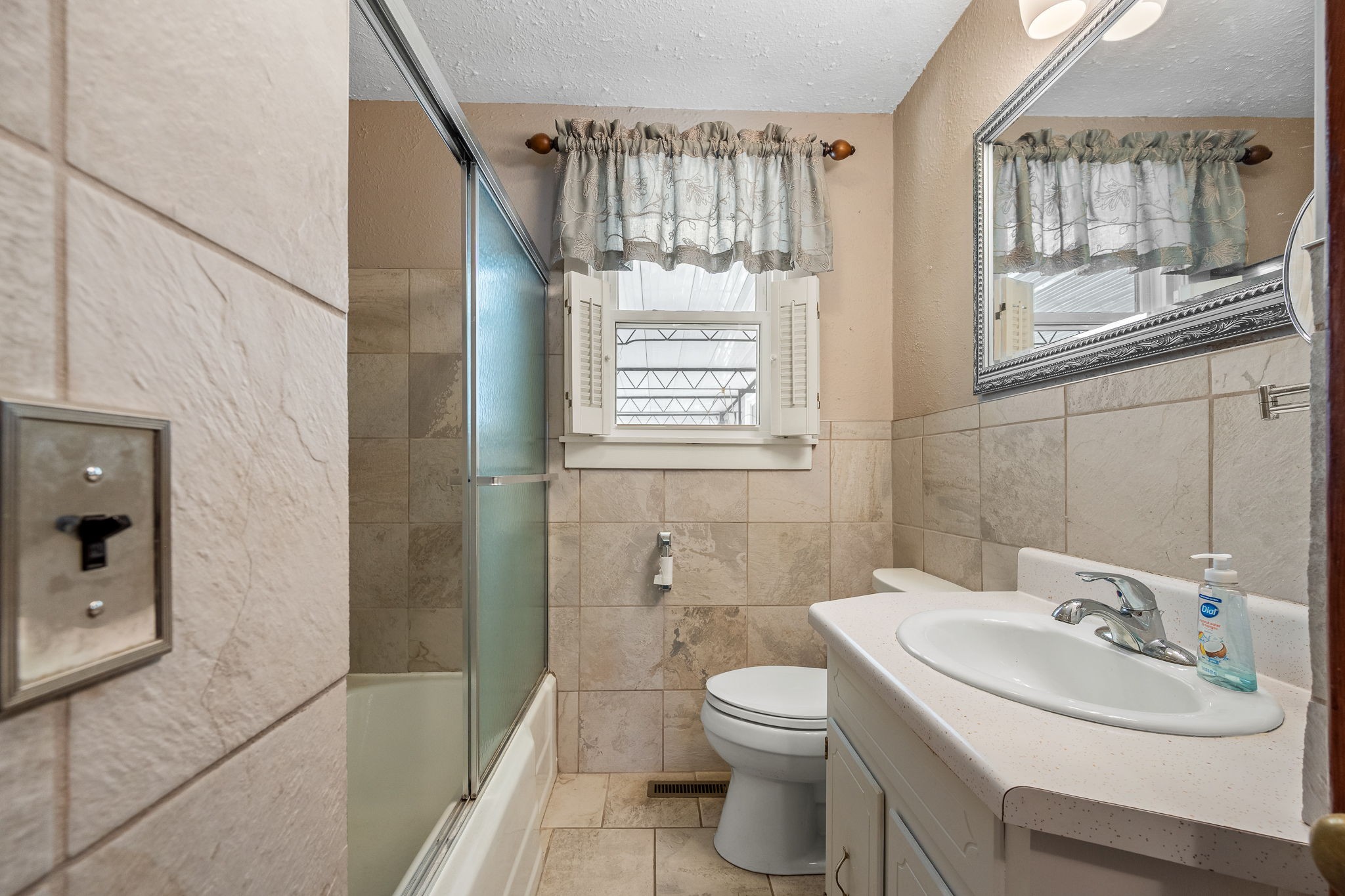 122 Anderson Drive Tullahoma TN 37388