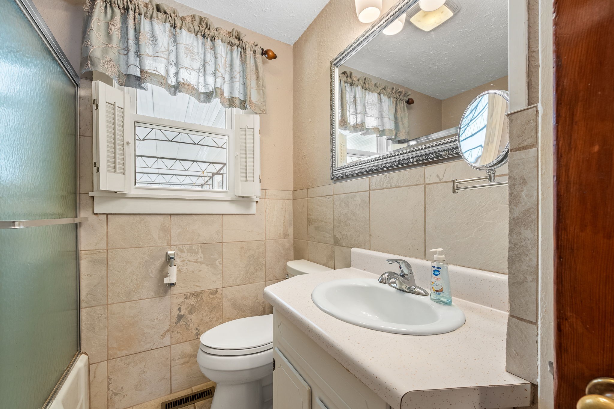 122 Anderson Drive Tullahoma TN 37388