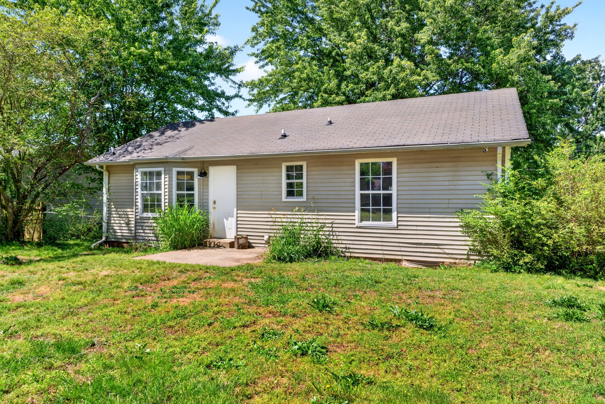 214 Mark Spitz Drive Clarksville TN 37042