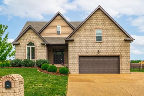 121 Grayson Lane White House TN 37188