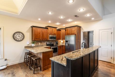 121 Grayson Lane White House TN 37188